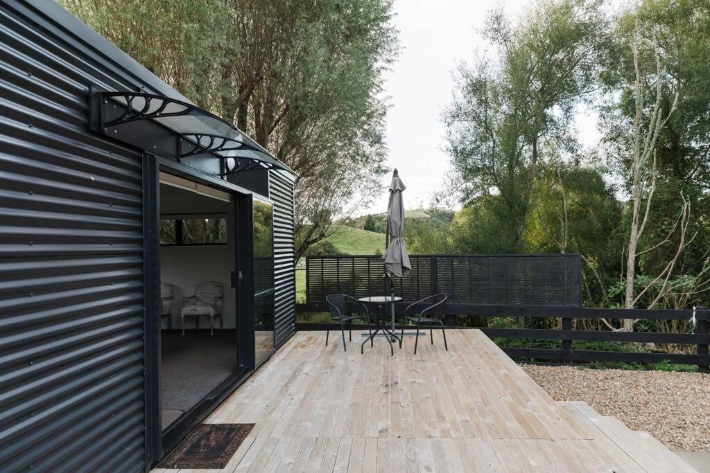 Bombay Hills Modern Retreat Lägenhet Auckland Exteriör bild